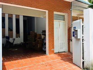 Nhà chính chủ cần bán, nhà 5m mặt tiền ô tô để vào trong nhà thoáng, gần smart city
