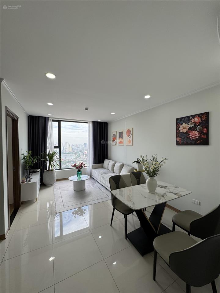 Hàng hiếm rose town 79 ngọc hồi 70m2 2pn,2wc full đồ đẹp giá 5.6 tỷ bao phí
