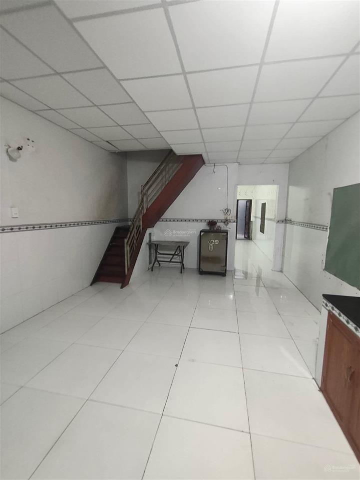 Bán nhà diện tích lớn ngay chợ tân hương , tân phú chỉ 80 triệu/ m2