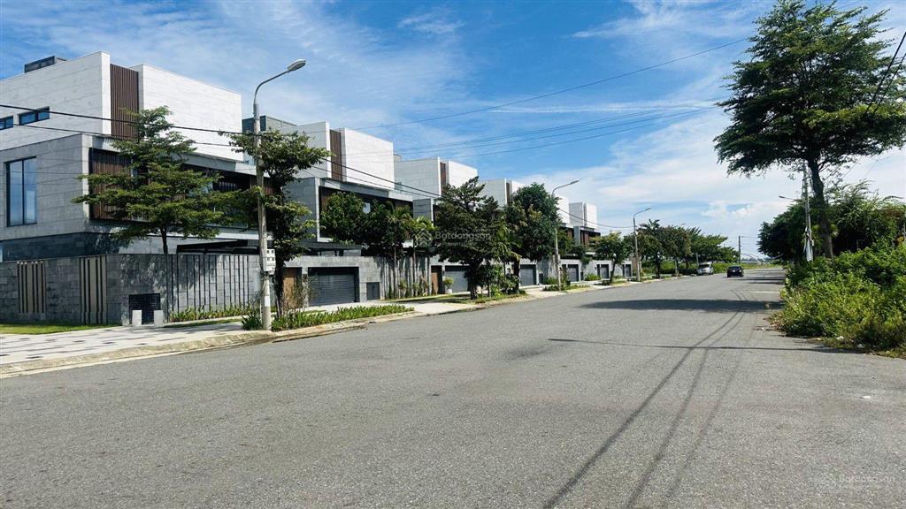 Bán đất lô đôi 212.6 m2 (10 x 21.25m) vùng trung 18  trung tâm phú mỹ an giá chỉ 12.3tỷ