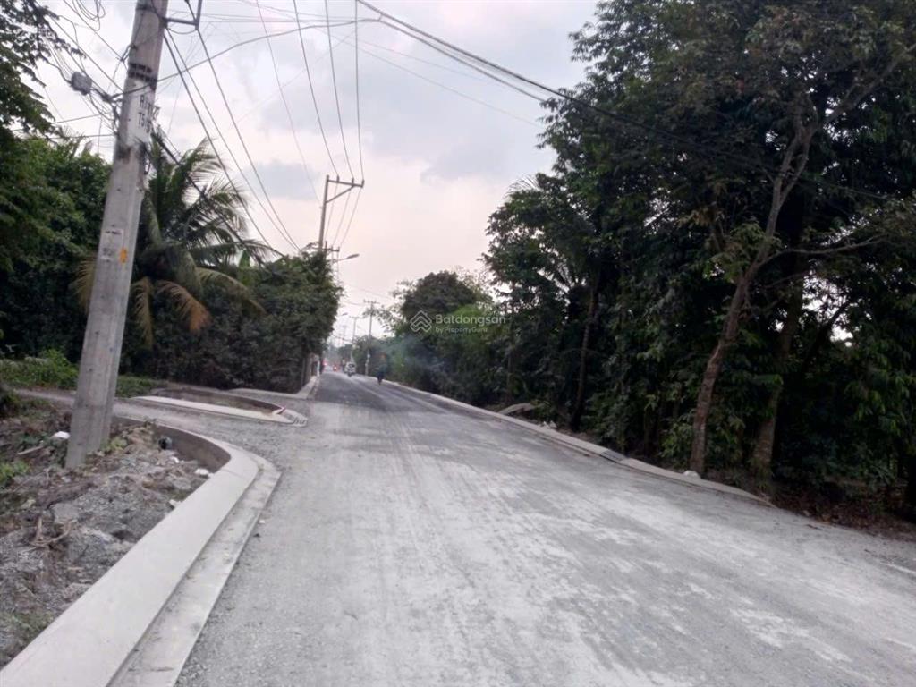Nhà shr 107m2, nhị bình  hóc môn, ô tô đậu sân, chỉ 2,57 tỷ còn thương lượng