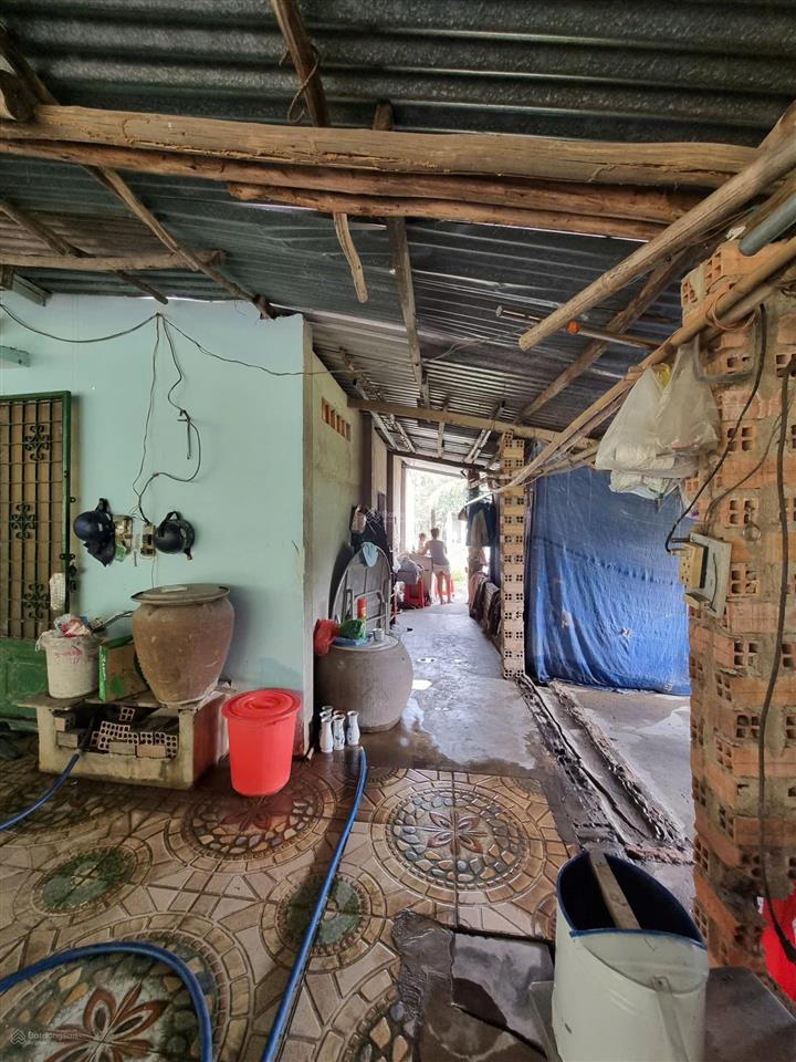 Nhà shr 107m2, nhị bình  hóc môn, ô tô đậu sân, chỉ 2,57 tỷ còn thương lượng