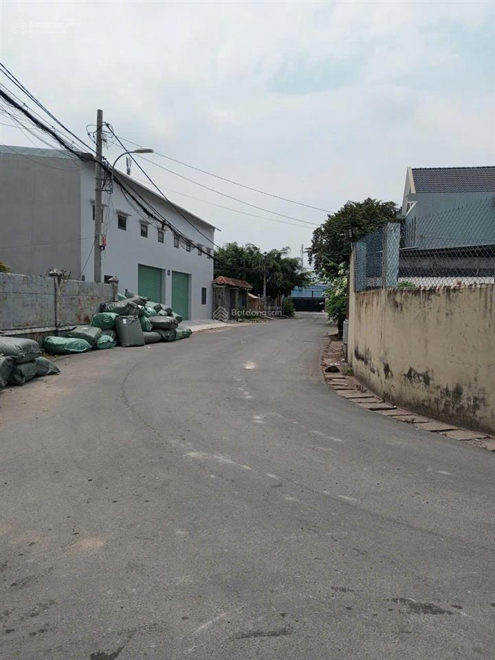 Hóc môn, chỉ 13.38tr/m2, tổng 523m2, có 432m2 thổ cư, đường ô tô, khu dân cư. ô tô tận đất
