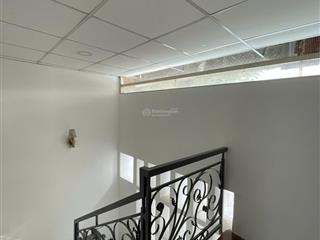 Gần bệnh viện q12  nhà ngang 4 *17m, shr, cn 69m2  chỉ 2 tỷ 50 triệu