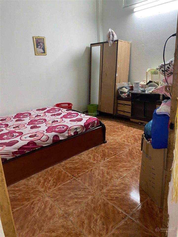 Nhà ngay trung tâm chợ hóc môn 4,5*18 chỉ 3ty650 còn thương lượng