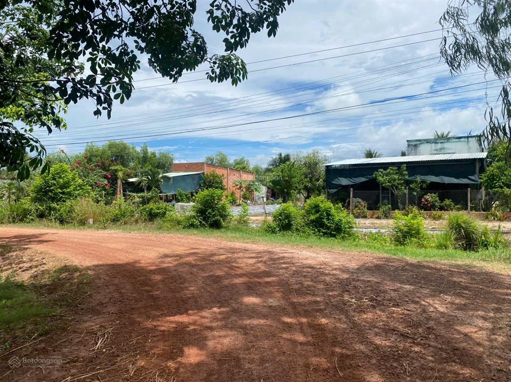 Cách trung tâm hành chính hảo đước châu thành, tây ninh 1km, với 458m2 có 50m2 thổ cư. chỉ 550triệu