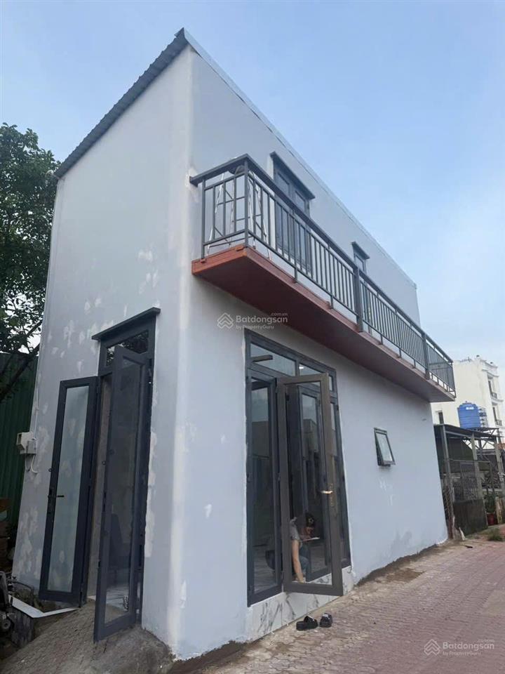 Nhà shr thị trấn hóc môn nhà lầu góc 2 mặt tiền, giá tốt  chỉ 1 tỷ 680 triệu