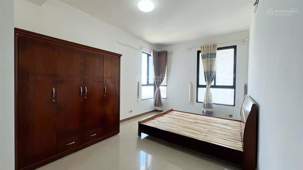 Chung cư đức khải quận 7. gần 100m2, 3 pn, còn rất mới, full nội thất chỉ nhỉnh 3 tỷ vào ở ngay
