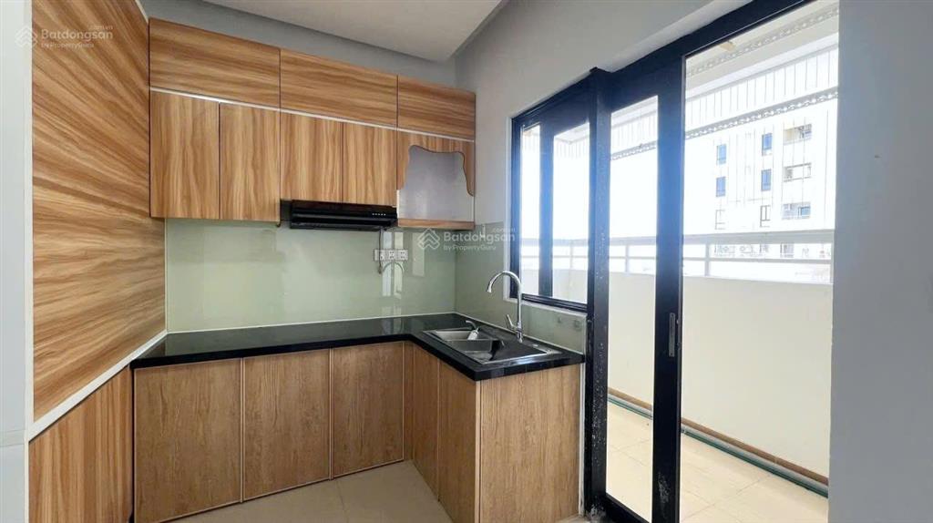 Chung cư đức khải quận 7. gần 100m2, 3 pn, còn rất mới, full nội thất chỉ nhỉnh 3 tỷ vào ở ngay
