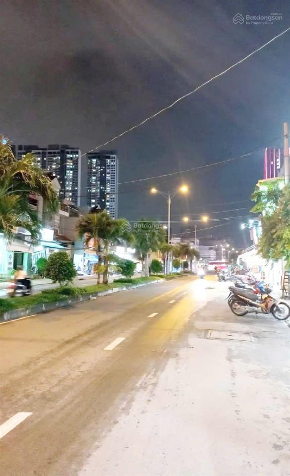 Bán mặt tiền kinh doanh, cách ngã tư phú thuận huỳnh tấn phát 100m