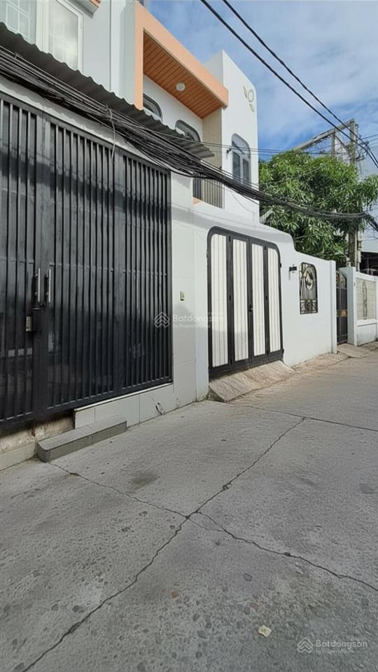 Nhà 3 tầng mới  sang trọng, xe hơi trong nhà  hẻm xe hơi thông, phú thuận nhỉnh 9 tỷ