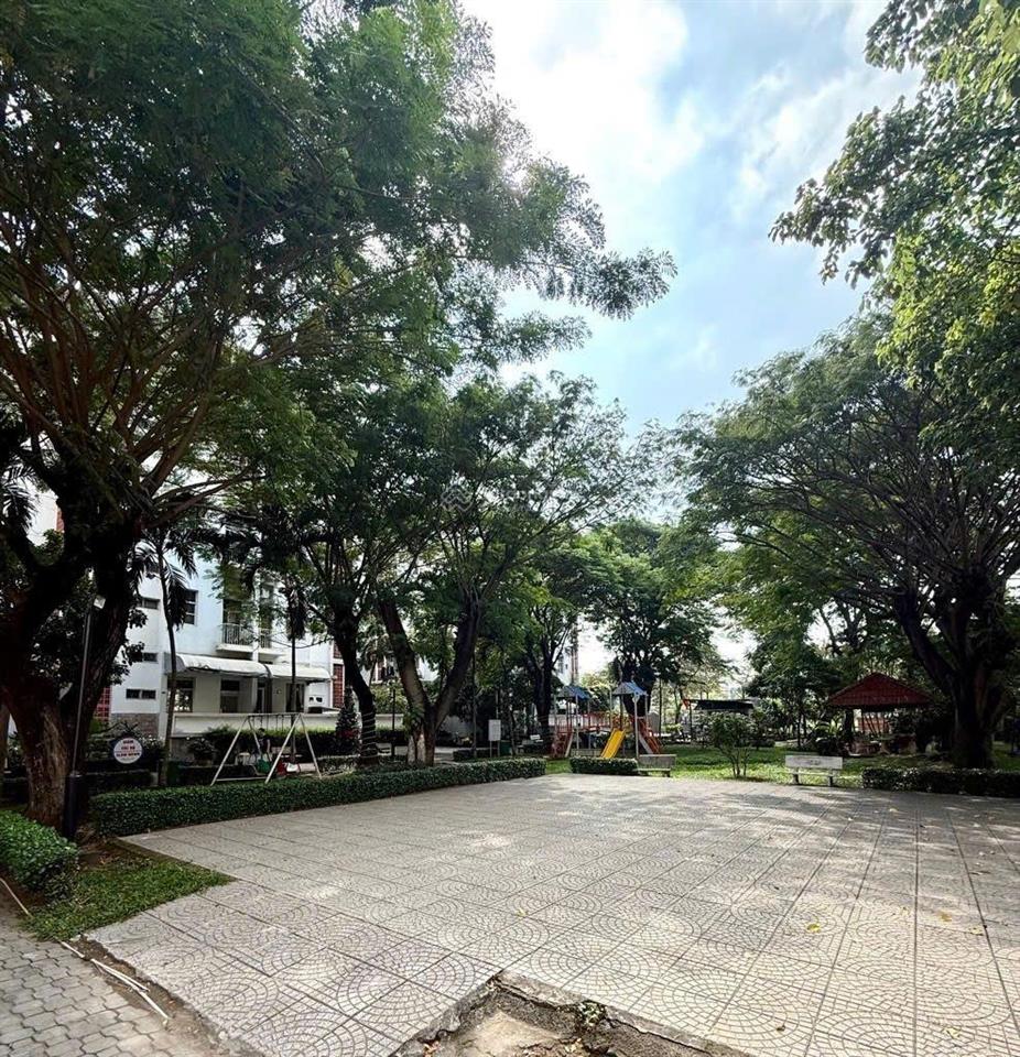 Bán căn hộ  hưng vượng 1  view công viên, có thang máy  kđt phú mỹ hưng  3pn giá nhỉnh 4tỷ (tl)