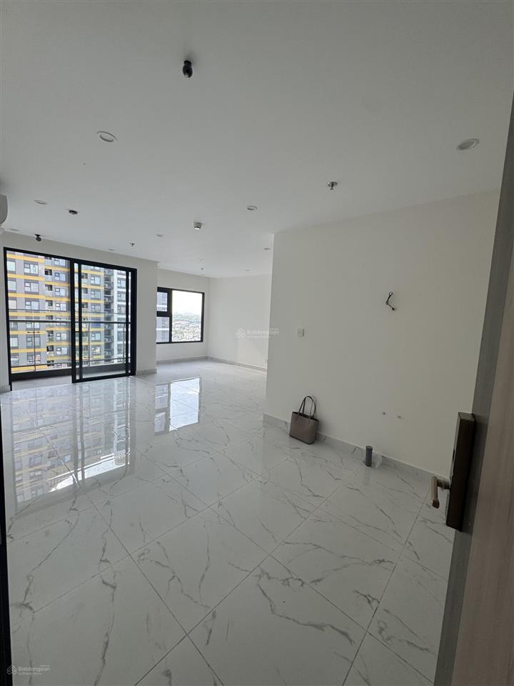 Bán gấp 2pn+ vinhomes grand park 3 tỷ 250