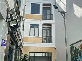 Bán gấp nhà hêm xh đường nguyễn thượng hiền phường 5 bình thạnh