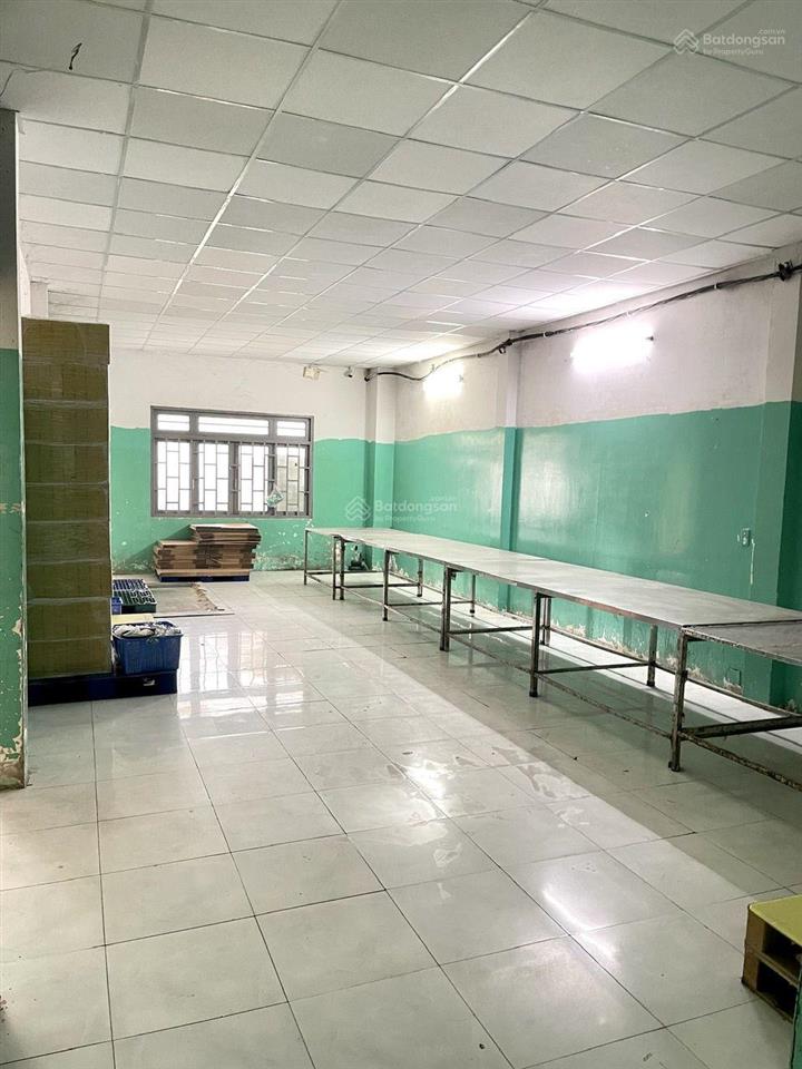 Bán nhà xưởng  đất rộng 558m2 lê minh xuân, bình chánh