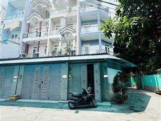 Khu dân cư yên tĩnh, trước sân ô tô vi vu thoải mái quay đầu