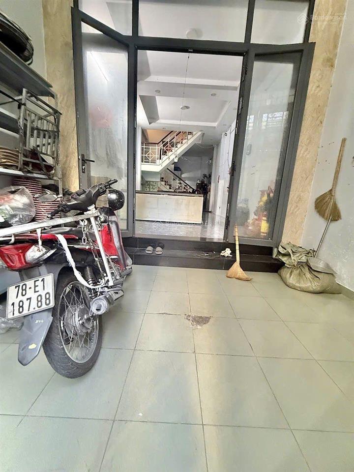 Vị trí đẹp tân bình  3 tầng btct  hẻm ô tô thông