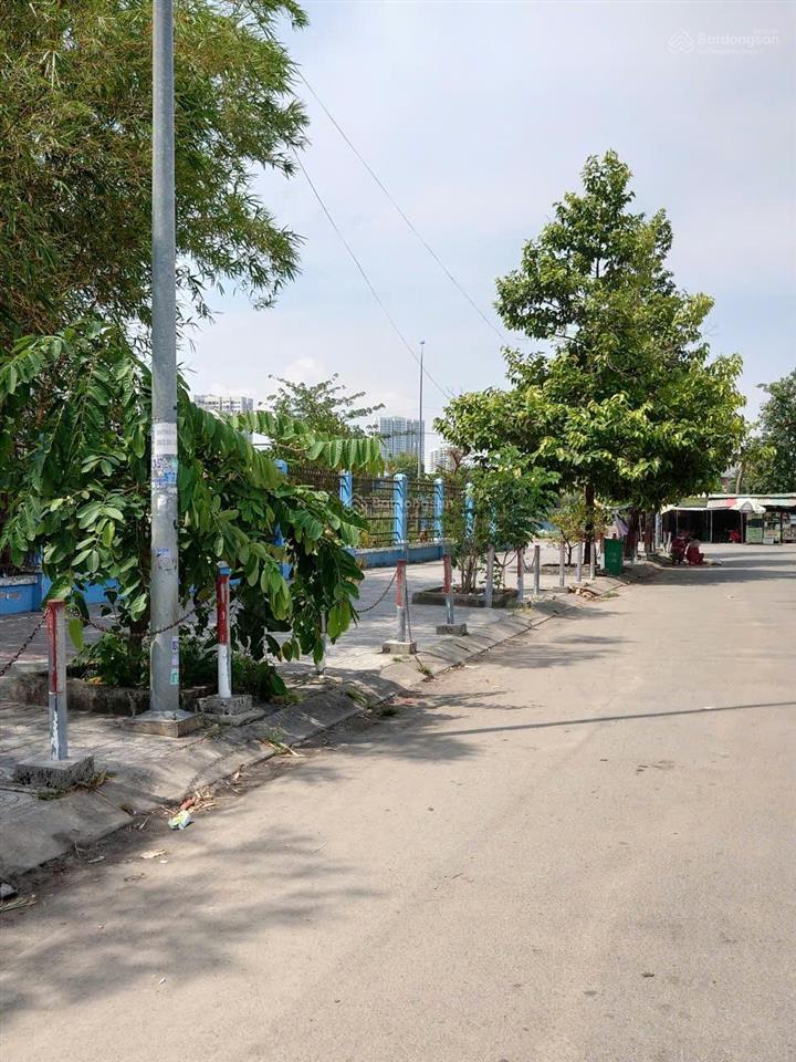 Nhà sổ hồng riêng long thạnh mỹ  sát vinhomes riverside  ngang 4,25m    giá 3,7 tỷ