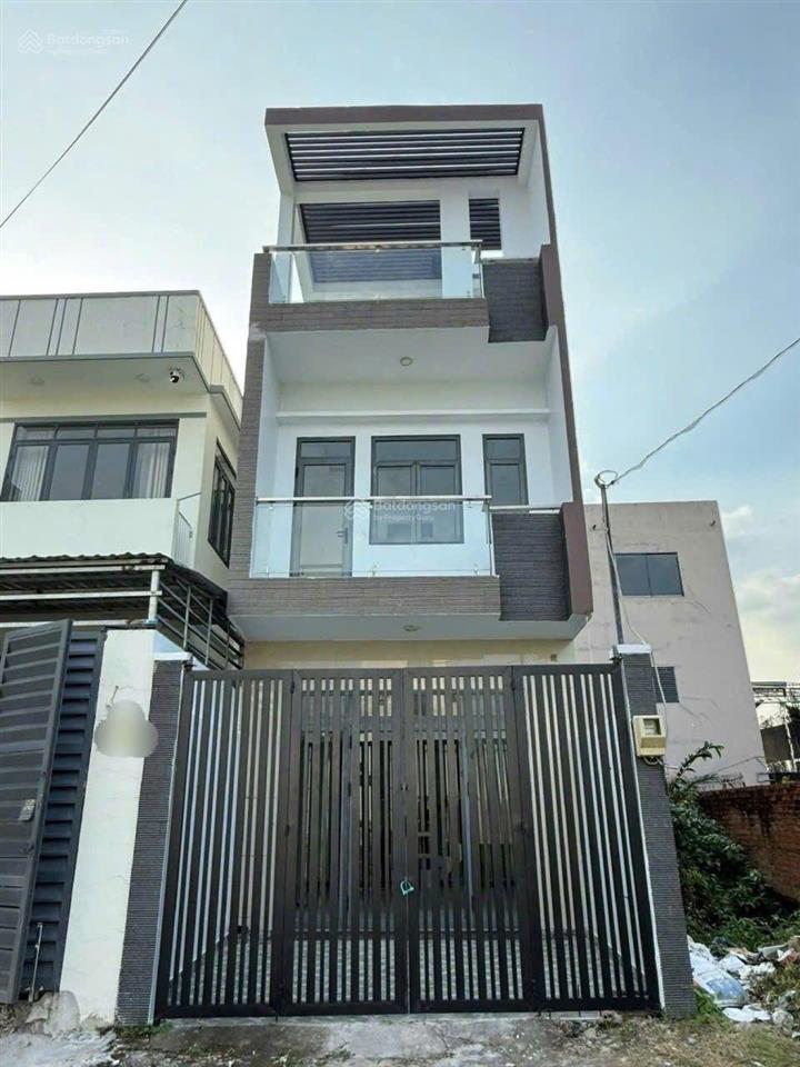 Đường ô tô 8m  nhà phố 3 tầng sát vinhomes q9 chỉ hơn 4t