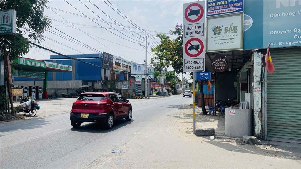 Đường ô tô 8m  nhà phố 3 tầng sát vinhomes q9 chỉ hơn 4t