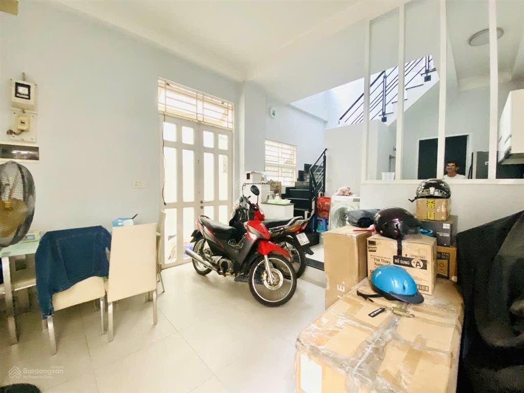 Thông số đẹp  ngang 5m, bán nhà vía mua nhà to hơn