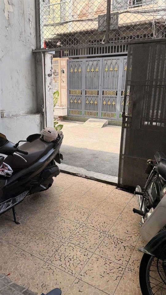 Vị trí cực kỳ đẹp  ô tô thông, nhà chính chủ cần bán gấp
