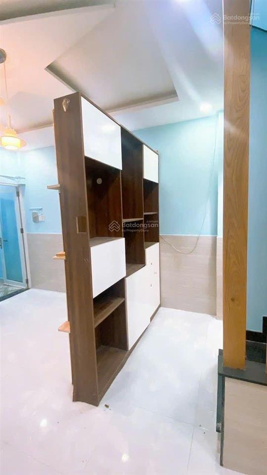 Nhỉnh 2 tỷ có nhà riêng 2 tầng , gần hẻm xh nhà mới ở ngay