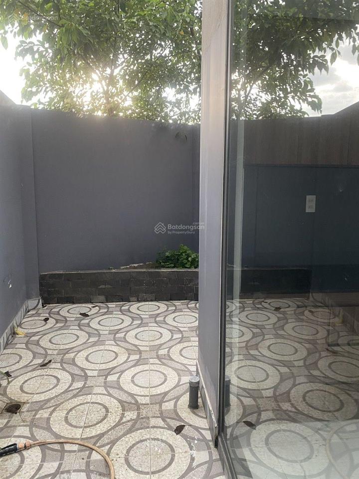 Đừng xem căn nhà này kẻo mê luôn ! nhà đẹp 3 tầng 4pn , quá bình yên ngay sát vinhomes q9