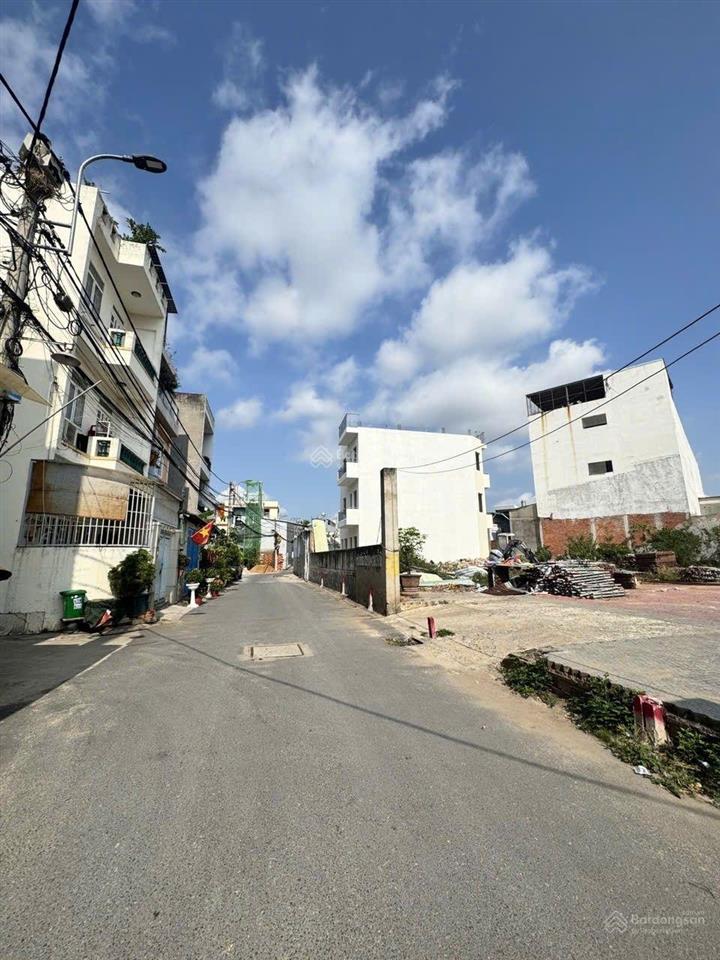 Cần bán gấp đất khu phân lô 8m ô tô tránh. khu vip phước long b thủ đức  dt 55.5m2  chỉ 5,8 tỷ