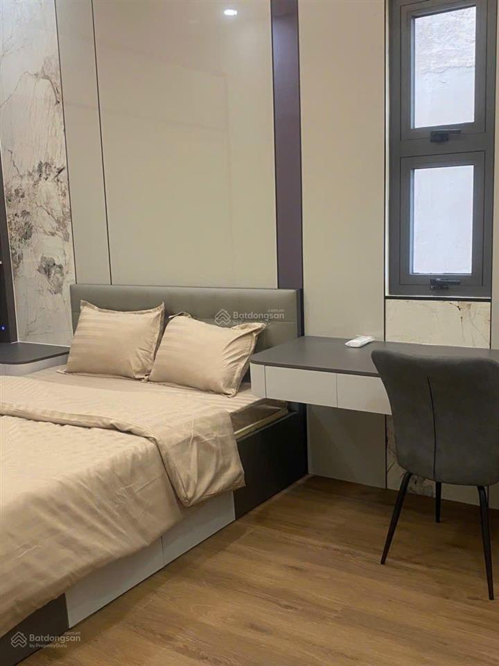 Chỉ 7.8 tỷ có nhà mặt tiền 4 tầng sang xịn, dt sử dụng 60m2, view ngắm xe lửa cầu bình lợi