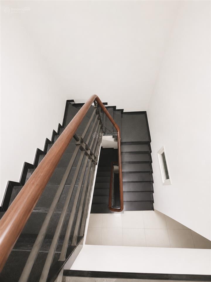 Trái tim thủ đức, quá rẻ  nhà 4 tầng, võ văn ngân  ô tô đỗ cửa, 8pn vừa ở vừa cho thuê, chỉ 11 tỷ
