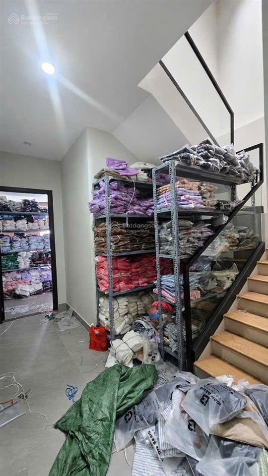 Mặt tiền kd quận 1, dòng tiền 52 triệu/tháng 62m2 4 tầng, lê thị riêng, sát ga metro bến thành
