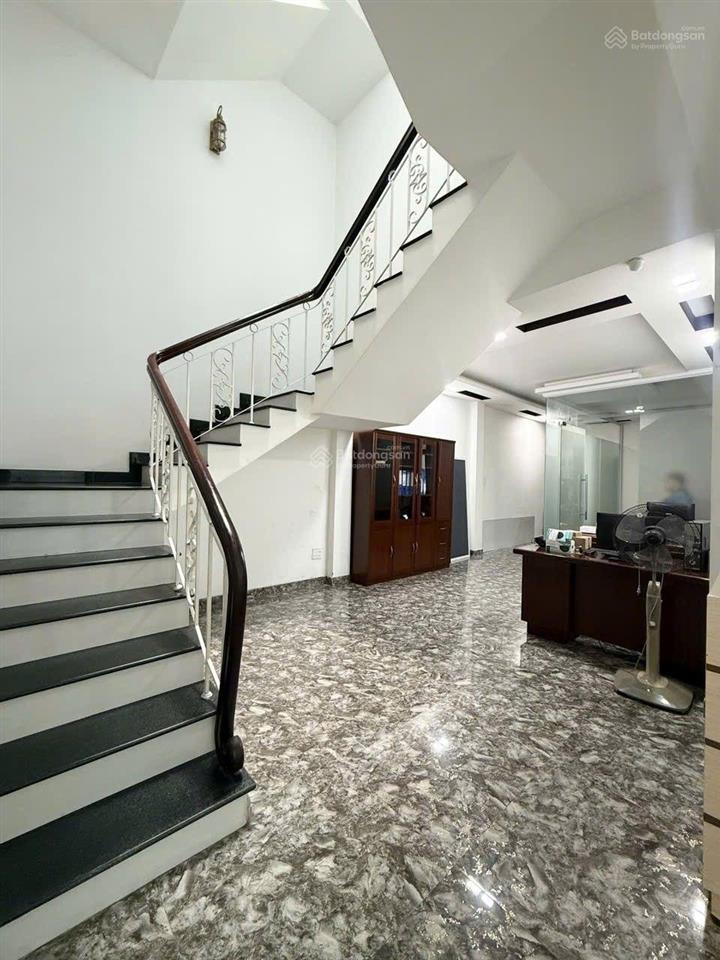 Mặt tiền kd, dòng tiền khủng ngay bộ công an nguyễn trãi quận 1  185m2 nở hậu chỉ 57 tỷ