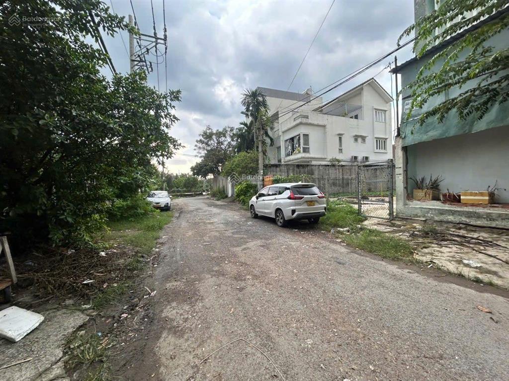 Chủ gấp bán đất mt hiệp bình, giá tham khảo tốt trong khu vực, dt 190m2, ngang 10m hiếm sổ vuông a4