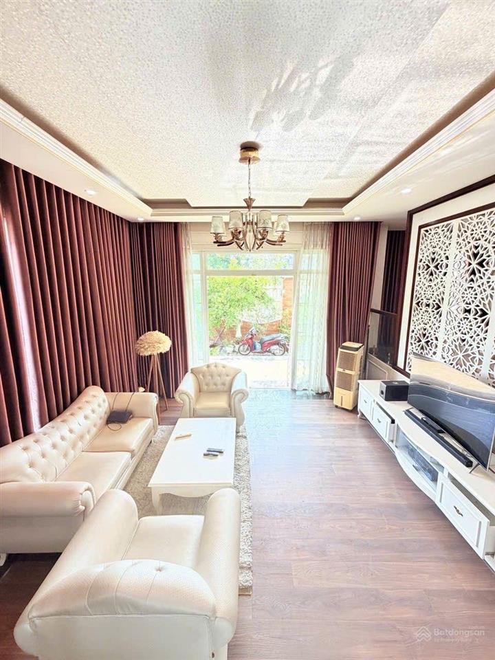 Hiếm  360m2 vị trí vàng  phước long thủ đức tặng biệt thự + hầm, thang máy nội thất siêu xịn