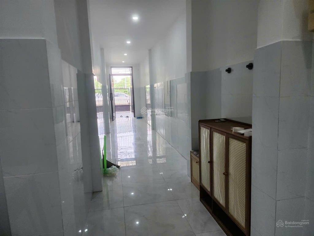 56m2  chỉ 3,15 tỷ, xe hơi đậu cổng, phước long a thủ đức, nhà đẹp full nội thất ở liền ngay