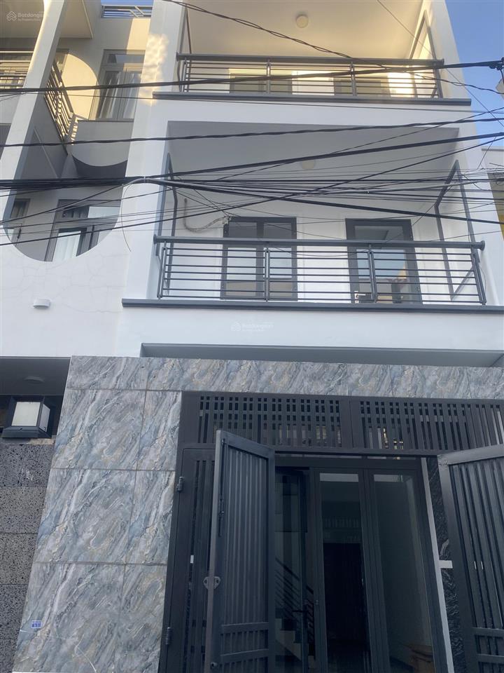 Chỉ 4,2 tỷ, nhà shr 50.3m2 3 tầng 4pn ô tô tận cửa, trường lưu long trường