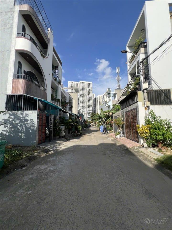 Nóng! bán trong 15 ngày, giá chỉ 5,9 tỷ, 113m2 đất thổ cư ngang 8m đối diện vinhomes q9 thủ đức