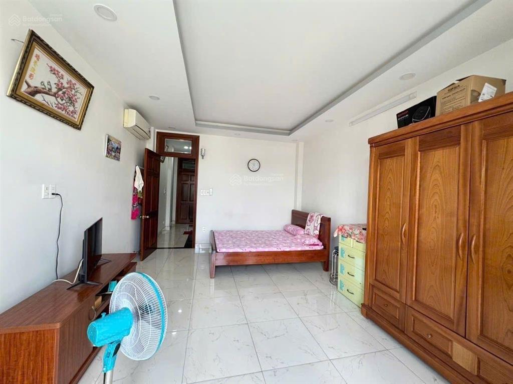 Giảm 300tr  nhanh mới kịp, nhà 3 tầng 73m2 hẻm xh, khu gigamall hiệp bình chỉ hơn 8 tỷ