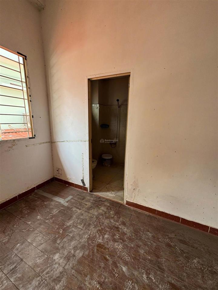 Đầu tư cực tốt  mặt tiền quốc lộ 13 ngang 10m 179m² 2 sổ riêng có dòng tiền chỉ 28 tỷ