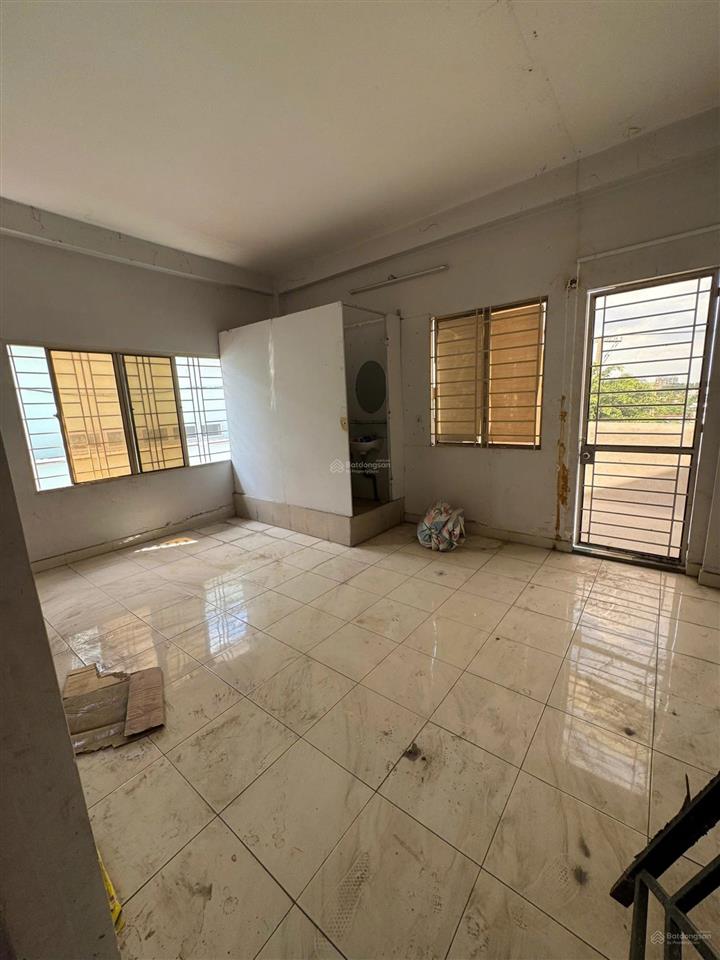 Đầu tư cực tốt  mặt tiền quốc lộ 13 ngang 10m 179m² 2 sổ riêng có dòng tiền chỉ 28 tỷ