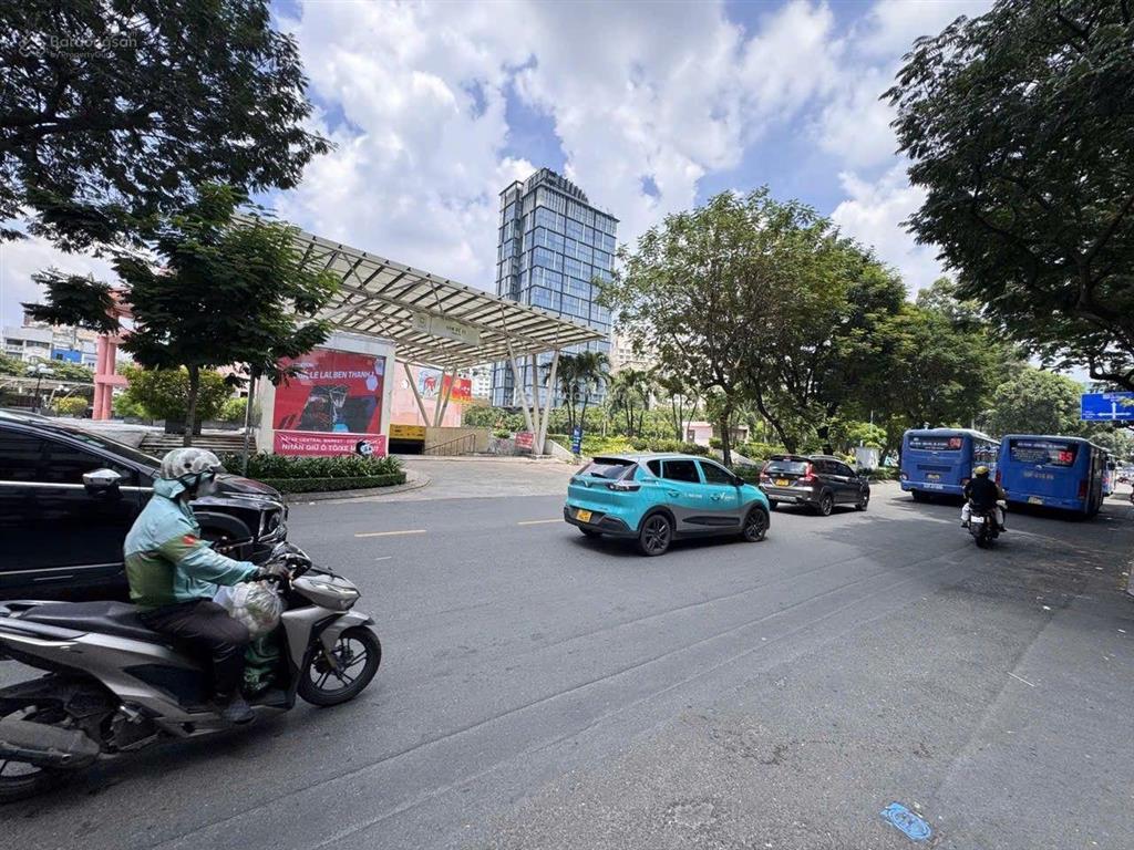 Sở hữu địa thế kim cương phạm ngũ lão bùi viện trái tim quận 1 dòng tiền sẵn có
