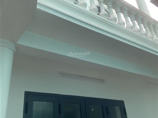 Cần gấp  nhượng lại nhà đẹp vị trí lõi thủ đức chỉ 4 tỷ dt 50m2 ngang 5,3m, sát phạm văn đồng
