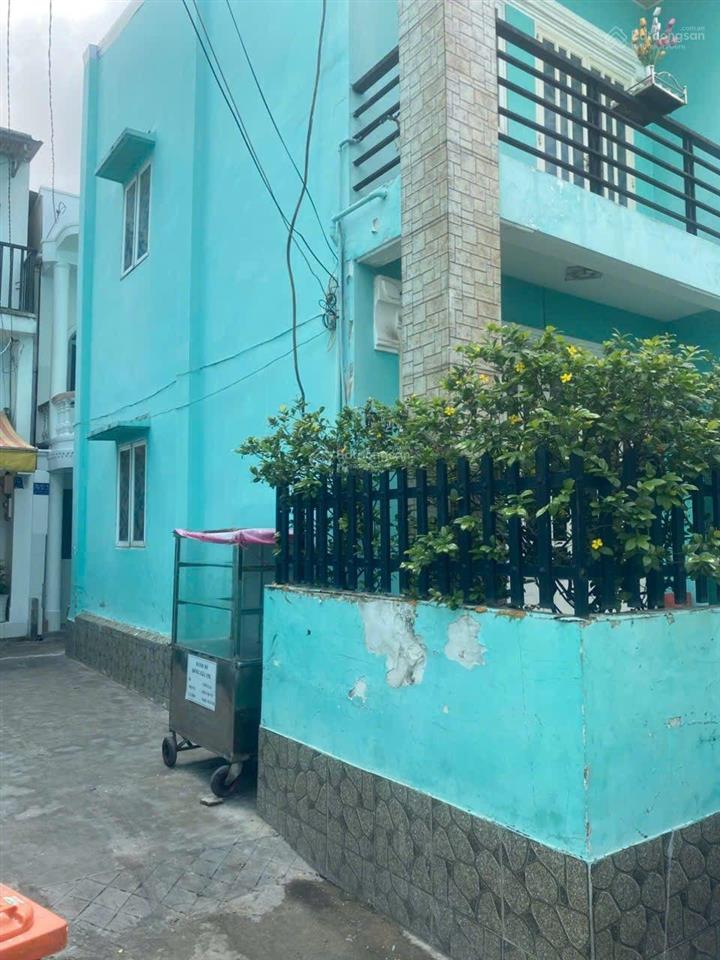 Cần gấp, nhượng lại nhà đẹp vị trí lõi thủ đức chỉ 4 tỷ, dt 50m2 ngang 5,3m, sát phạm văn đồng