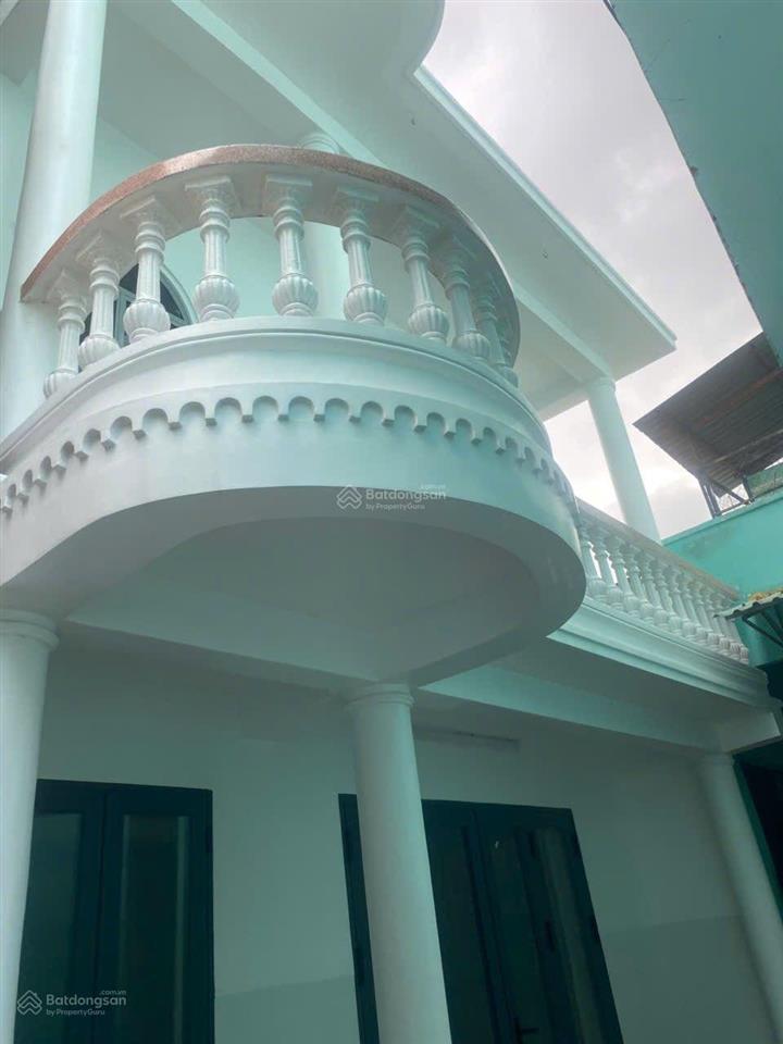 Cần gấp, nhượng lại nhà đẹp vị trí lõi thủ đức chỉ 4 tỷ, dt 50m2 ngang 5,3m, sát phạm văn đồng