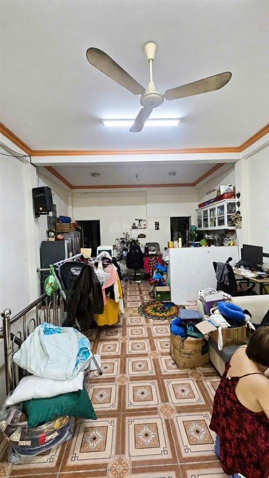 Giảm giá tốt chỉ 9.5 tỷ sở hữu cơ ngơi 3 tầng 111m2 ngang 5m full thổ cư khu gigamall hiệp bình