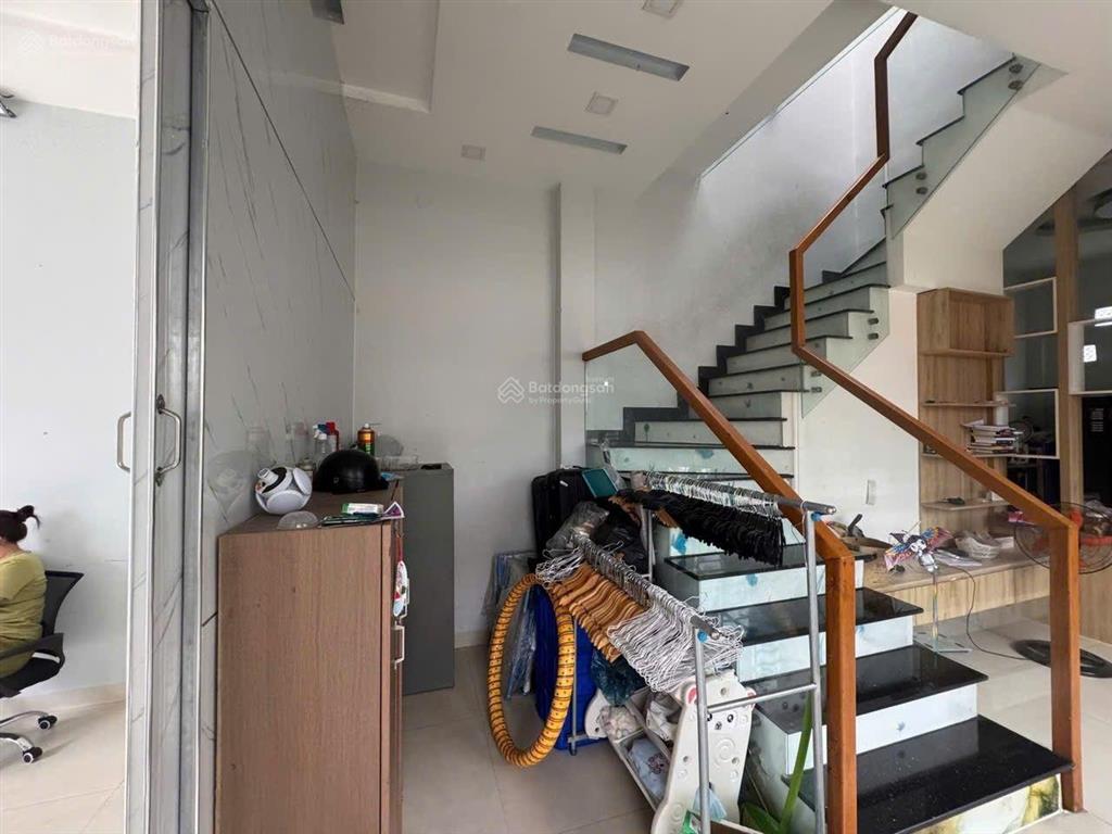 Cơ hội tích sản hoặc gđ cần nơi an cư rộng rãi, ô tô ngủ trong nhà, ngang 6m, khu vip linh đông