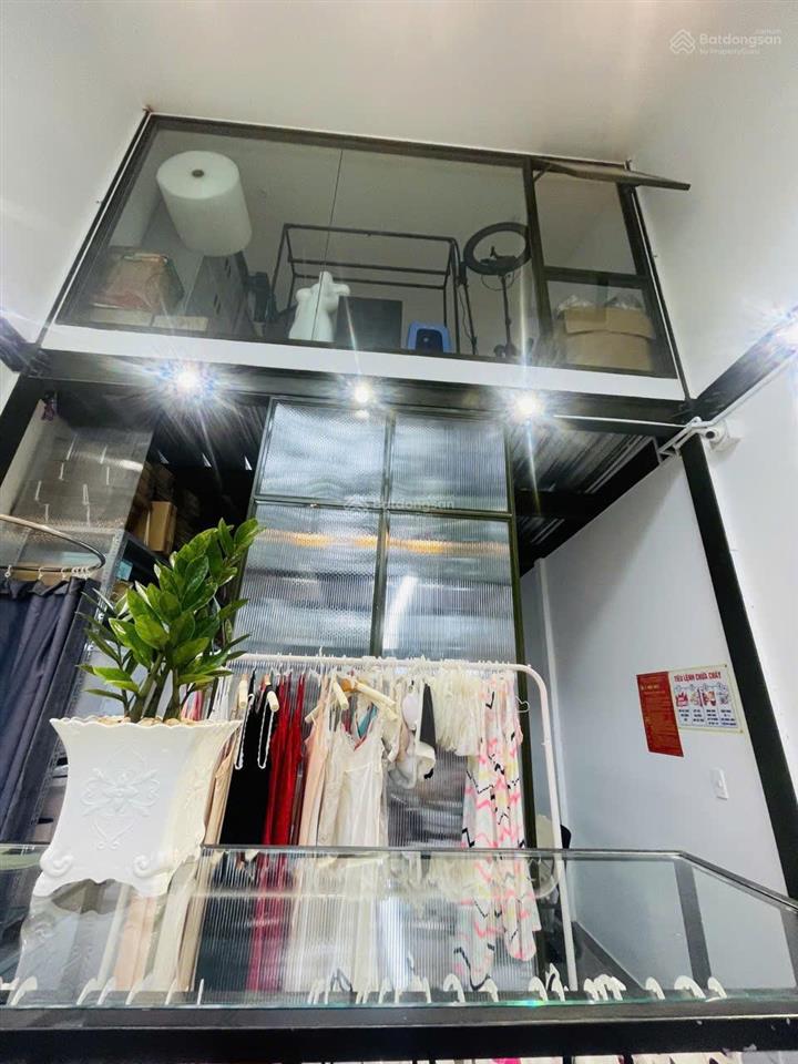Mặt tiền đường 18 sát gigamall | 90,3m2 dòng tiền 20tr/tháng | chủ định cư bán gấp!