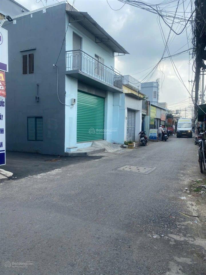 4,5 tỷ nhà ngang 5m nở hậu 68m cách ql13 chỉ 300m gần vạn phúc city