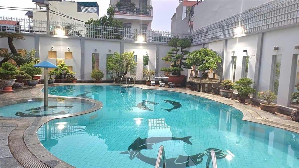 Tính giá đất thì lời căn biệt thự đẳng cấp 1050m2, có hồ bơi, mặt tiền trung tâm phước long a q9 cũ